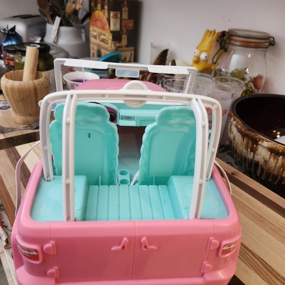 Barbie Pink Jeep Beach Cruiser 2012 - Picture 4 of 5